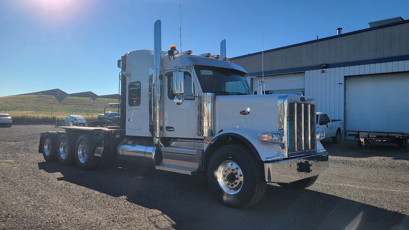 2025 PETERBILT 589 - 58" FLAT WINCH TRUCK - CALORD138719