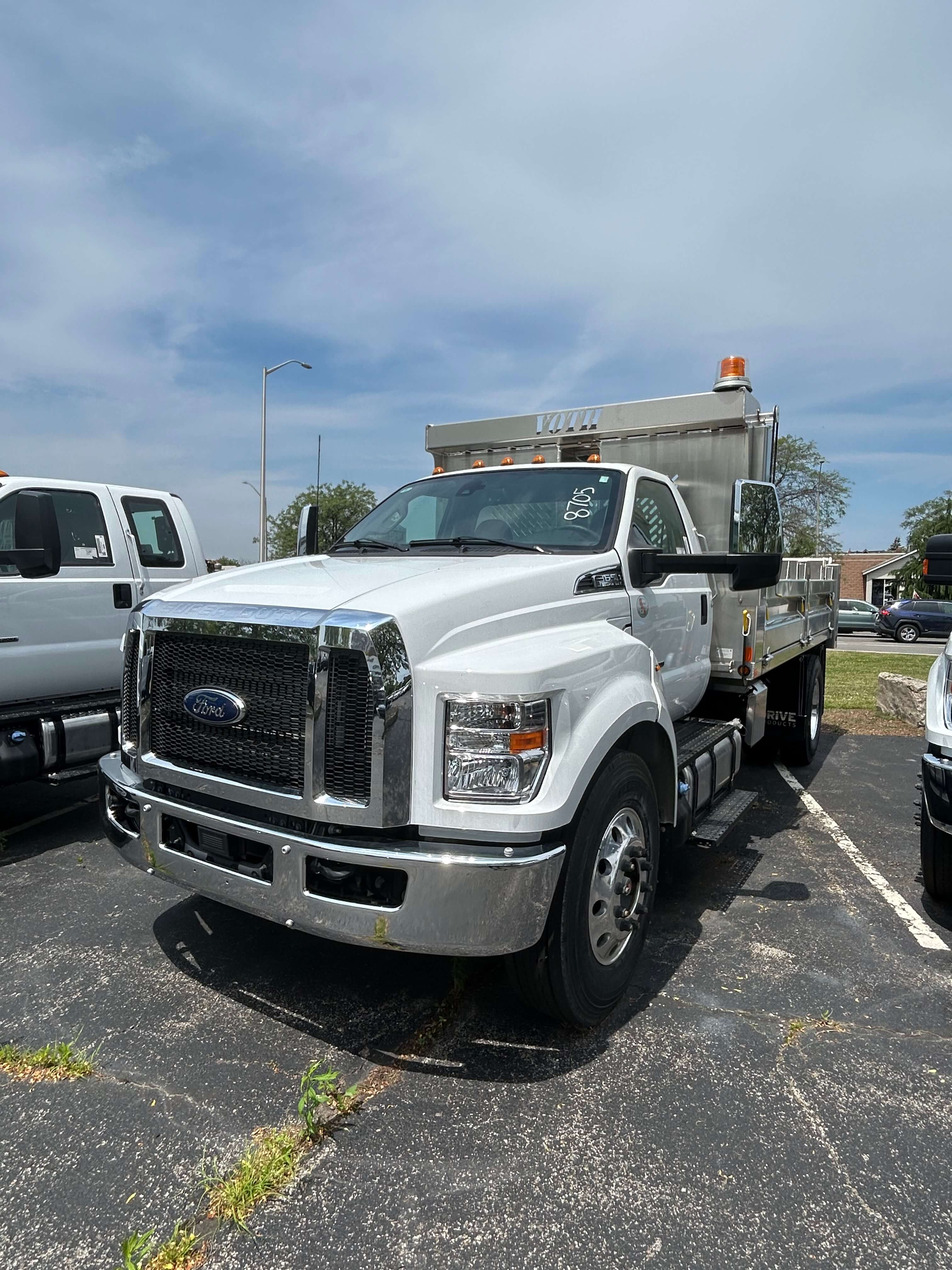 Ford F650 - 13'9 Voth Aluminum Dump Body