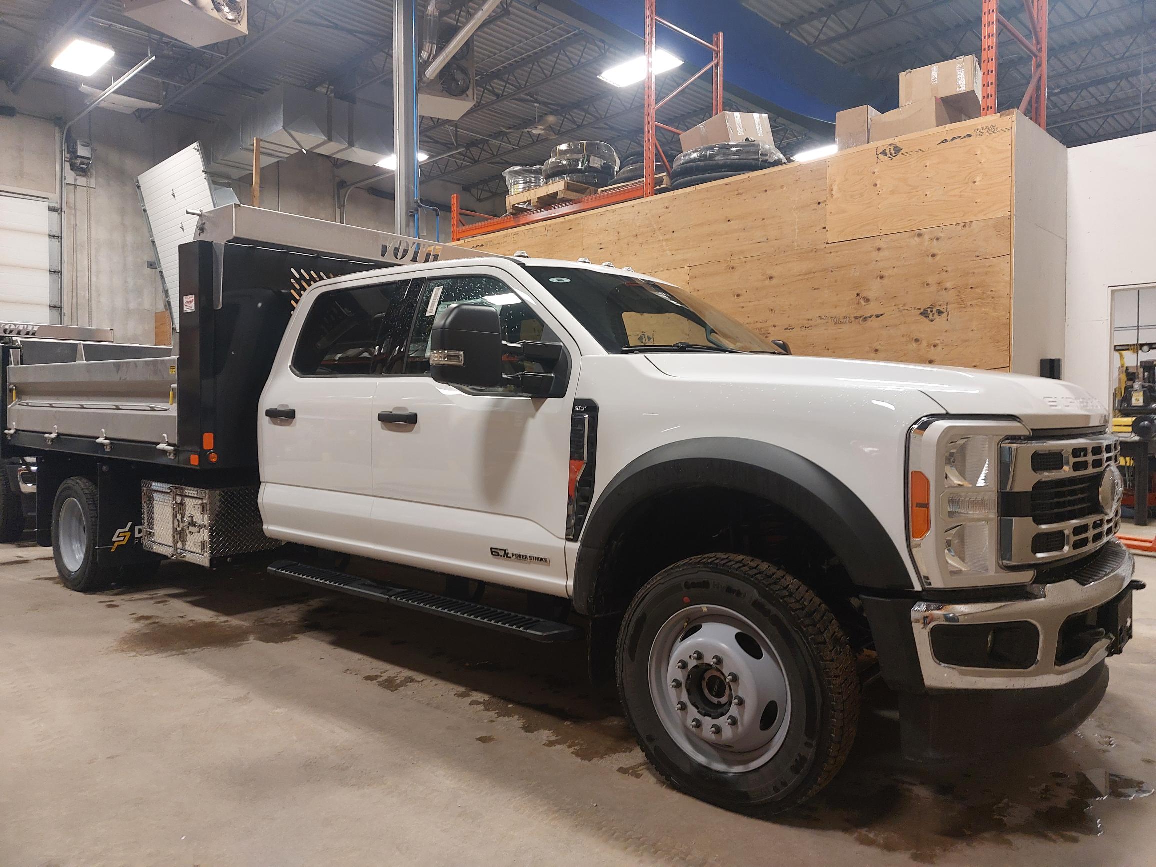 2023 Ford F550 Crew Cab - Voth 11'9" Hybrid Dump Body