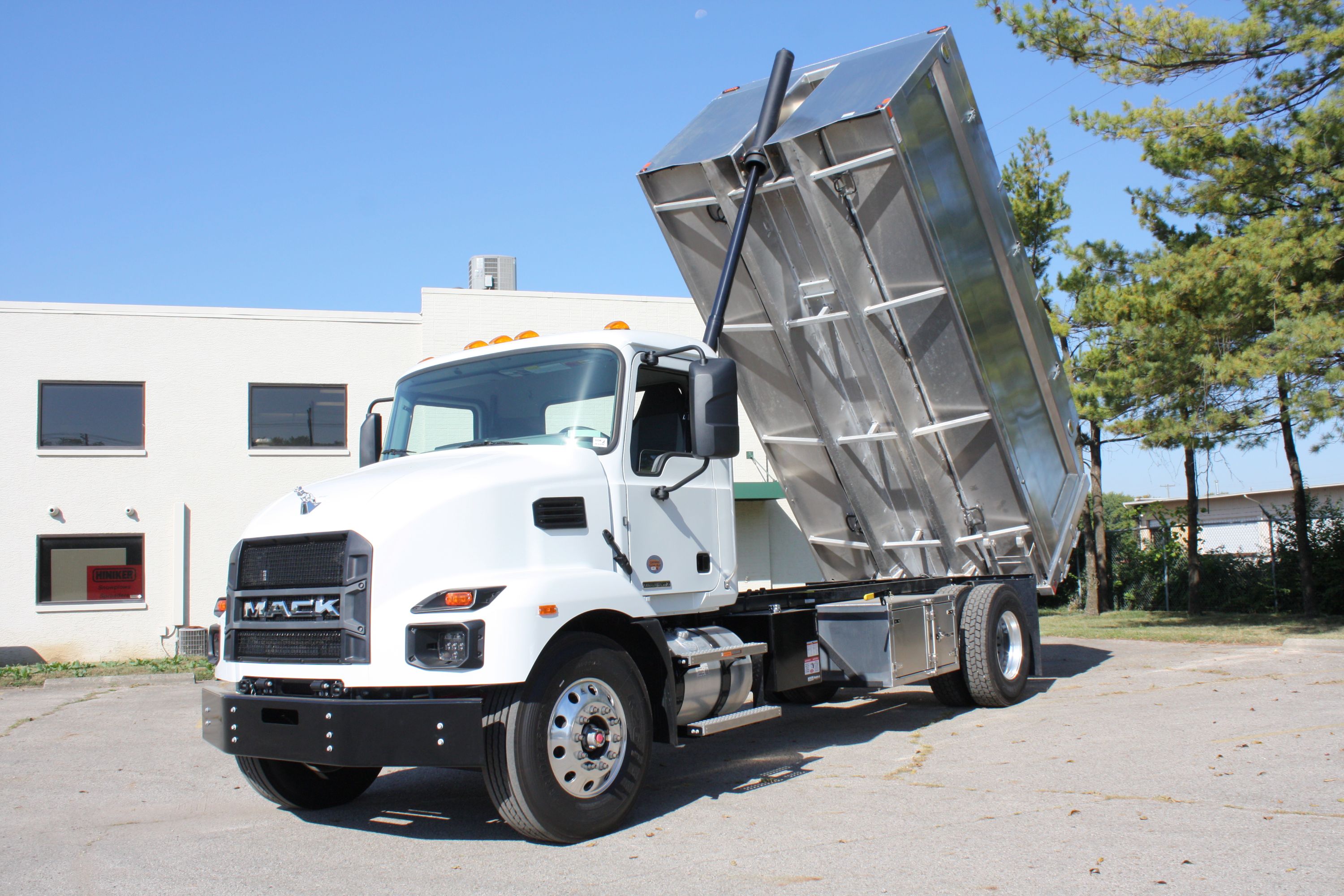 2026 Mack MD6 - Voth 16' Aluminum Forestry