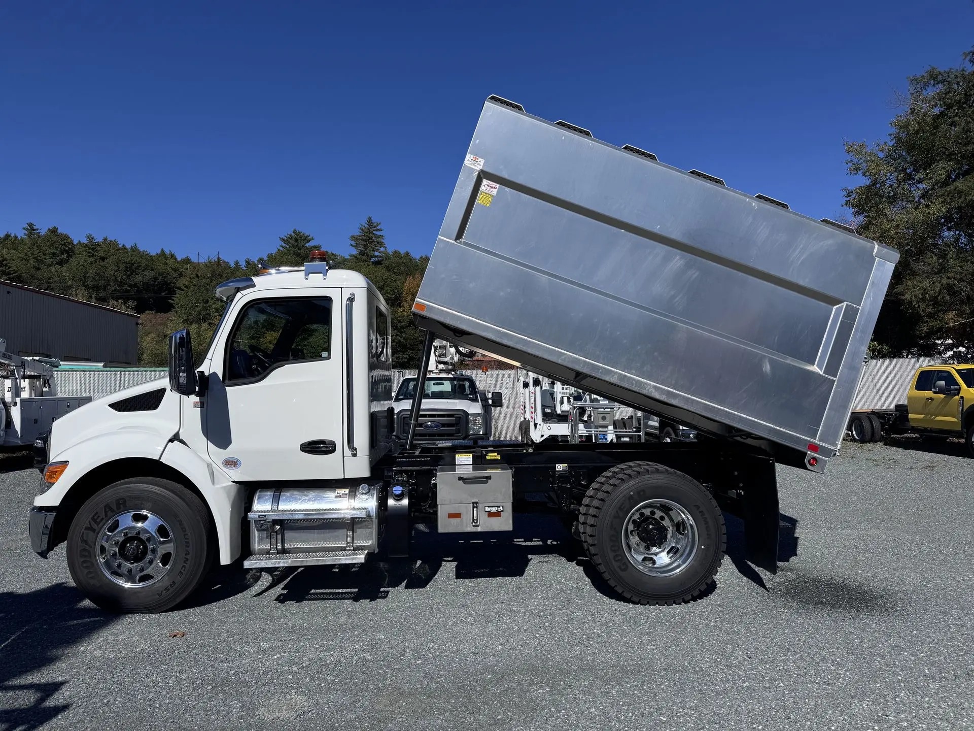 2025 Kenworth T280  - 11'9" Voth Aluminum Chipper Body