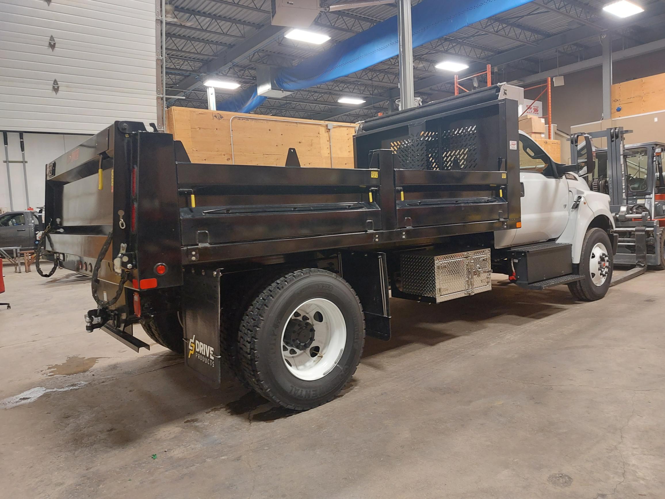 2023 Ford F550 Crew Cab - Voth 11'9" Steel Dump Body 