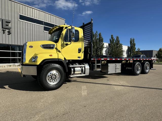 2024 Freightliner 108SD - 25' Hitchhiker Deck