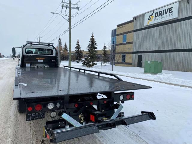 2025 Freightliner M2-106 - Jerrdan 15T 28' STEEL CARRIER