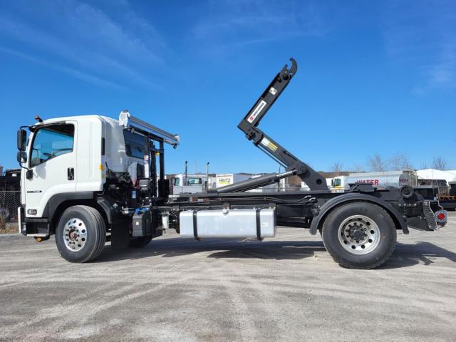 2024 Isuzu FVR - SwapLoader 240 Hooklift