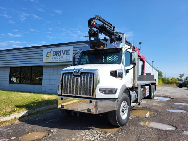 2025 Western Star 47x - HMF 2530LRCS &amp; 24'6" Aluminum Flatdeck - OTTORD009760
