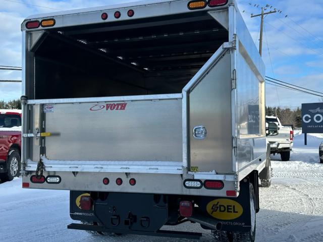 2026 FORD F550 Crew Cab - Voth Aluminum 13'9" Dumping Chipper Body