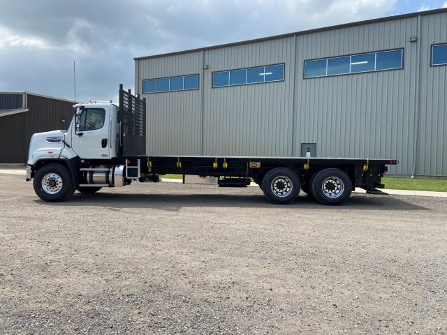 2025 Freightliner 108SD - Voth 25' Hitchhiker