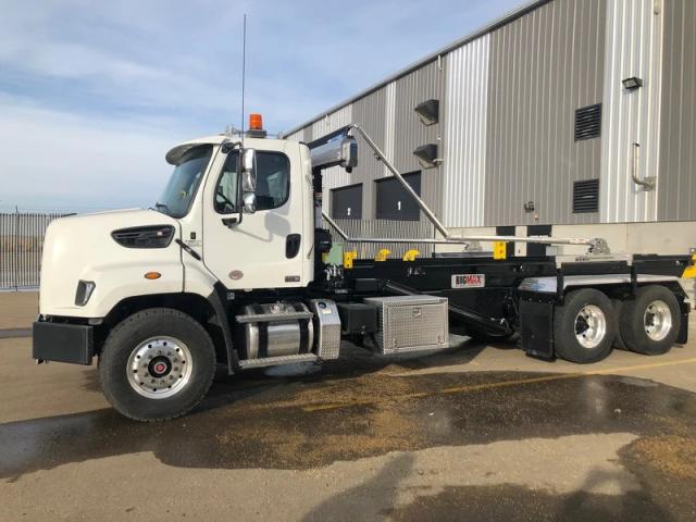 2025 Freightliner 108SD - BigMax 35T Cable Roll Off System