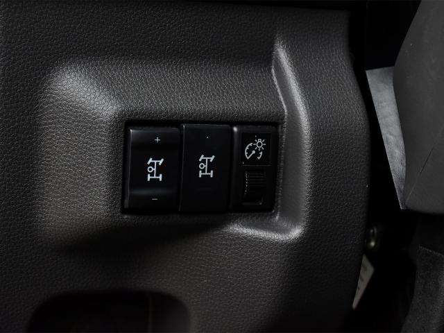 2025 Isuzu NRR 3V4 - Voth 11'9&quot; Aluminum Dump Body