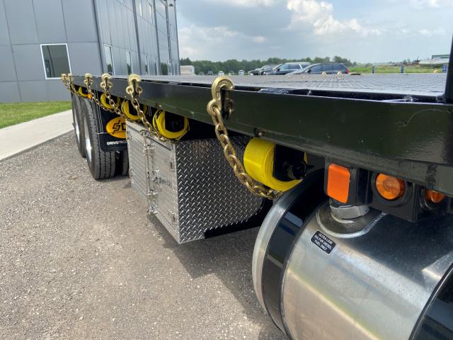 2025 Freightliner 108SD - Voth 25' Hitchhiker