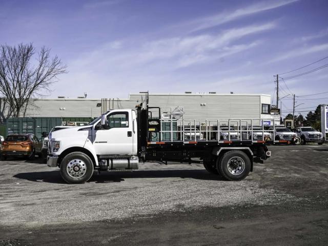 2025 Ford Super Duty Regular Cab - Kargo King 16' Rental Deck System