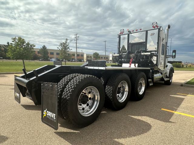 2026 Kenworth T880 Tri-Drive RN80 Tulsa Winch Tractor Rig Up