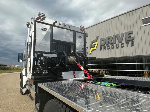 2026 Kenworth T880 Tri-Drive RN80 Tulsa Winch Tractor Rig Up