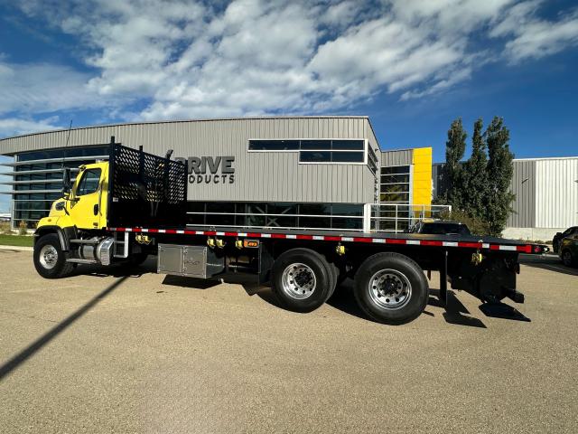 2024 Freightliner 108SD - 25' Hitchhiker Deck