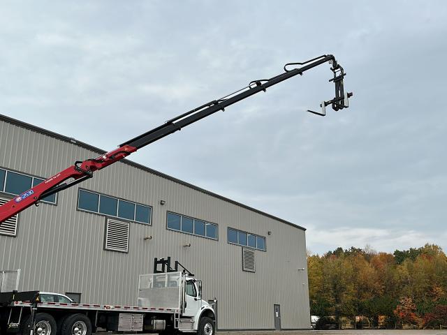 2025 Western Star 47x - HMF 2530LRCS &amp; 24'6&quot; Aluminum Flatdeck - MONORD229821