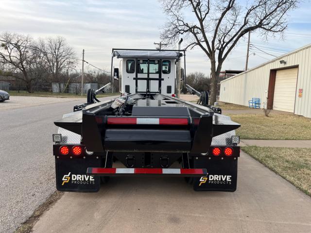 2025 Peterbilt 567 - Bigmax Roll-Off CRO-35T Cable Hoist