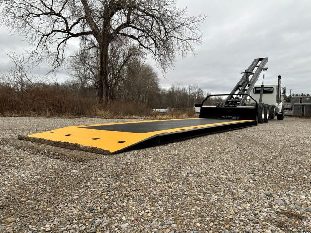 2023 Peterbilt 348 - Kargo King c8 Roll-Off Rental System - TORORD687907