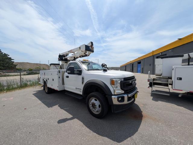 2022 Ford F550 - Versalift 40' SST 40 EIH - Fibrelgass Service Body