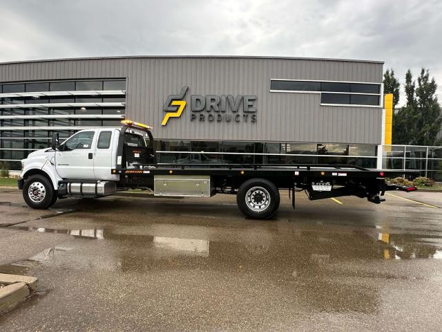 2024 Ford F750 Super Cab - Jerrdan 8.5T 24' Steel XLP Carrier - Alberta